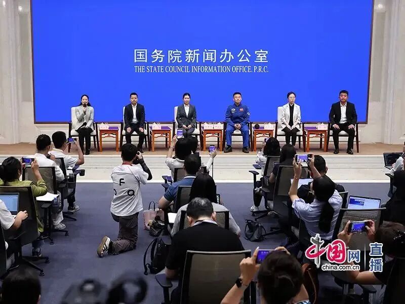 国新办中外记者见面会实录：测绘科技工作者叶飞谈“守护自然资源，建设美丽中国”